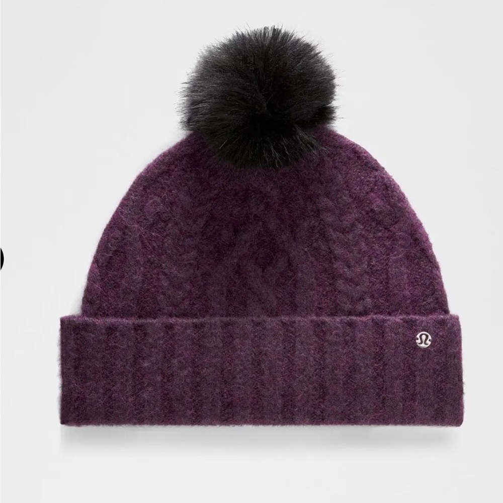Lululemon Alpaca Wool-Blend Cable-Knit Pom Beanie
Brand NEW